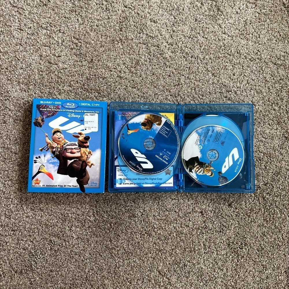 Disney Pixar UP Blu-ray / DVD Combo Pack Animated Family Adventure!